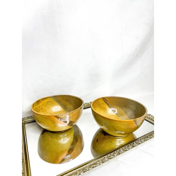 VintageHandmade Studio Pottery Bowl Double Handle Artist Signed - Picture 2 of 10